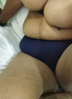 Nilu Horny Milf (Couple Service) - puta in Colombo Photo 9 of 11