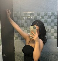 Niluna hand cash service - escort in Kathmandu