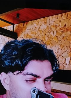 Nimesh C Raghavan - Acompañantes masculino in Bangalore Photo 2 of 10