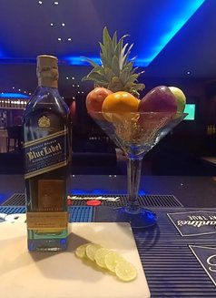 Nimesh C Raghavan - Acompañantes masculino in Bangalore Photo 8 of 10