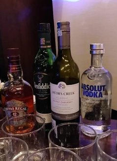 Nimesh C Raghavan - Acompañantes masculino in Bangalore Photo 10 of 10