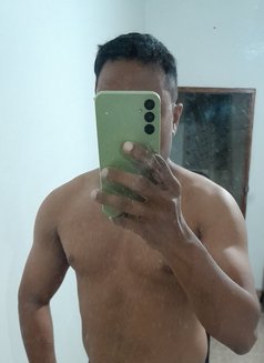 Nimesh - Male escort in Colombo Photo 3 of 4
