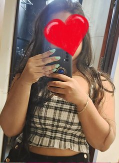 Nimisha Indian Escort in Abu Dhabi - puta in Abu Dhabi Photo 3 of 4