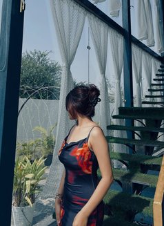 Nimisha - puta in Lucknow Photo 10 of 11