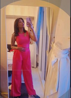 Nimo - puta in Dubai Photo 5 of 11