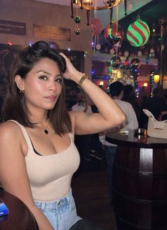 Nimo - puta in Dubai Photo 7 of 11