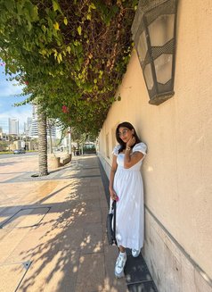 Nimo - puta in Dubai Photo 9 of 11