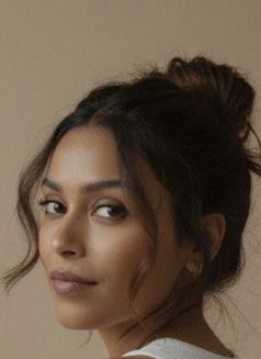 Nimo - puta in Dubai Photo 11 of 11