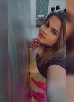 Nimrat Kaur - Transsexual escort in Mumbai Photo 1 of 7