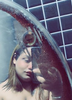 Nimrat Kaur - Transsexual escort in Mumbai Photo 2 of 7