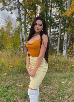 JYOTSNA NOTIYAL COLLEGE STUDENT Sec. 21C - puta in Faridabad Photo 7 of 18