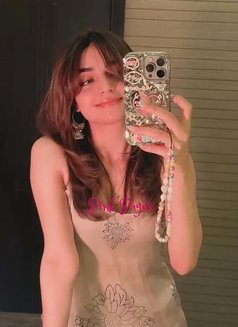 JYOTSNA NOTIYAL COLLEGE STUDENT Sec. 21C - puta in Faridabad Photo 12 of 18