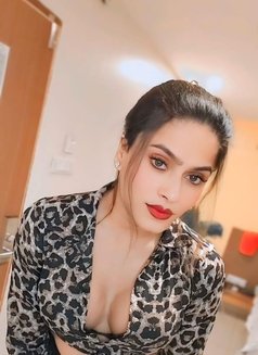 Nimrit Kour - Transsexual escort in New Delhi Photo 12 of 16