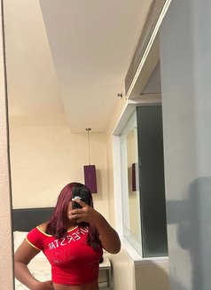 Nina 70864//76383 - puta in Pune Photo 3 of 4