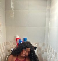 Nina 70864//76383 - puta in Pune