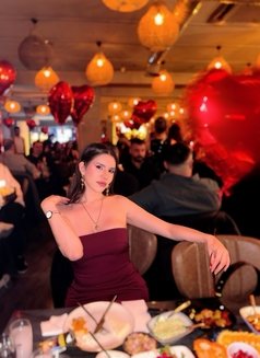 Didem Selvi Dincer - puta in İstanbul Photo 11 of 14