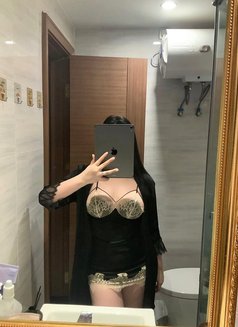 Nina - puta in Erbil Photo 1 of 3