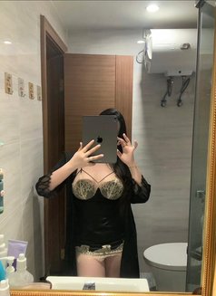 Nina - puta in Erbil Photo 2 of 3