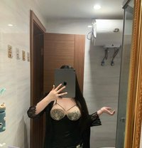 Nina - puta in Erbil