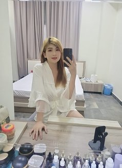 Nina - masseuse in Da Nang Photo 2 of 3