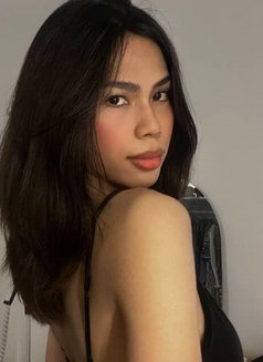Nina - Transsexual escort in Manila Photo 3 of 3
