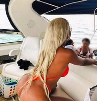 Nina - puta in Bali