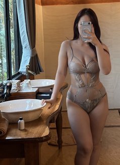 Bella Thai porn star - escort in Pattaya Photo 16 of 19