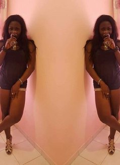 Nina - escort in Al Manama Photo 3 of 5