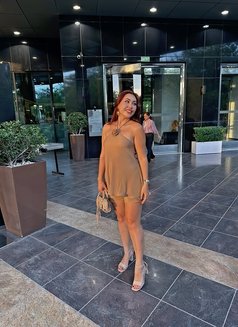 Nina - escort in Dubai Photo 4 of 7