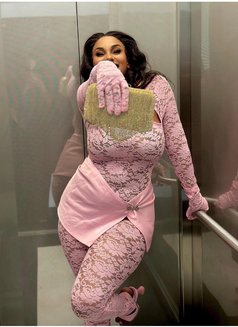 Nina - escort in Mauritius Photo 1 of 2