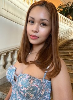 Nina Laroa - puta in Manila Photo 5 of 7