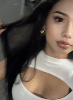 Nina Lee - Transsexual escort in Manila Photo 15 of 16