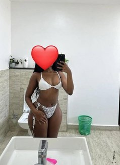 Nina - escort in Visakhapatnam Photo 2 of 3
