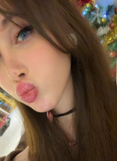 Nina - puta in Al Manama Photo 4 of 29