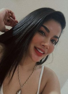 Nina - escort in Khobar Photo 2 of 5