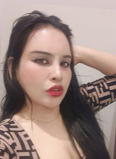 Nina - puta in Riyadh Photo 2 of 5