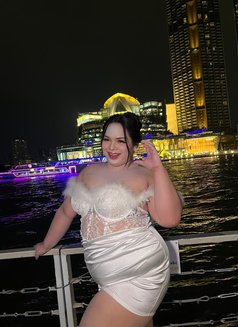 Nina - Transsexual escort in Riyadh Photo 5 of 7