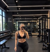 Nina - escort in Muscat