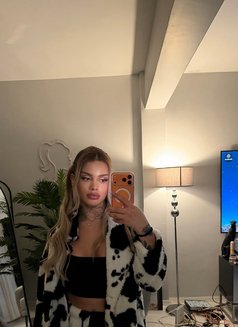 Nina - Transsexual escort in Riyadh Photo 1 of 5