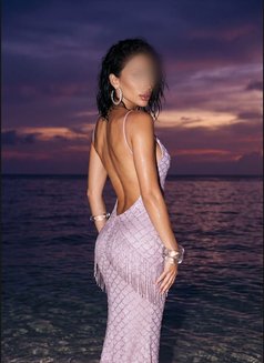 Nina - escort in Riyadh Photo 9 of 13