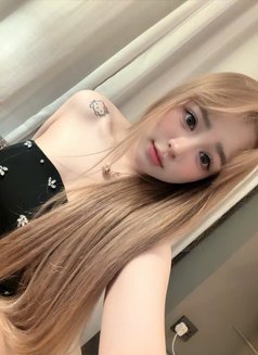 Nina - escort in Dubai Photo 1 of 6