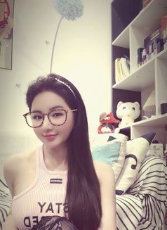 Nina - escort in Hanoi Photo 2 of 4