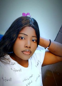 Ninah - puta in Riyadh Photo 1 of 3