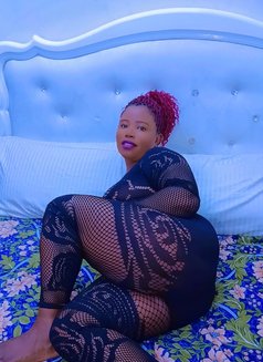 Ninah - escort in Riyadh Photo 2 of 9