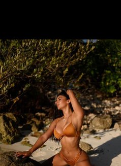 Ninalatina - puta in Dubai Photo 7 of 14