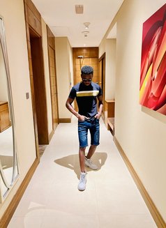 Nine Inch Bbc - Male escort in Dubai Photo 1 of 1