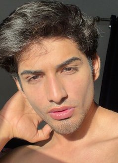 Nine Inch - Male escort in Mumbai Photo 6 of 7