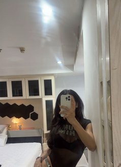 Ninew sexy escort in bkk - masseuse in Bangkok Photo 14 of 16