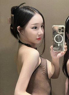 Ningning - puta in Taipei Photo 5 of 5