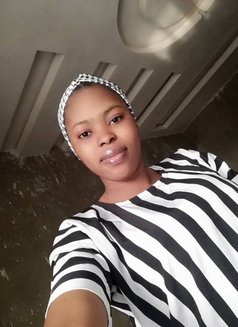 Nini - escort in Warri Photo 2 of 4